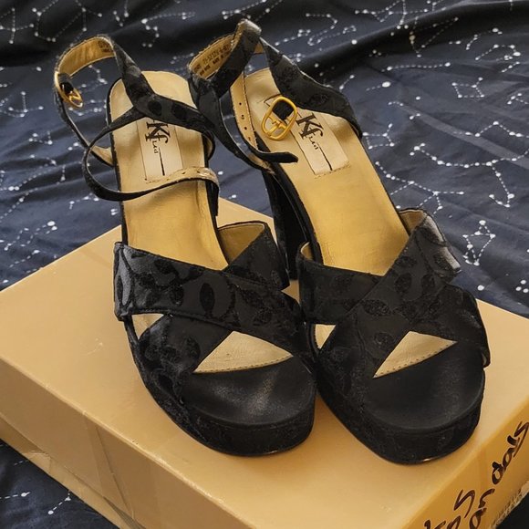 KF Ltd. vintage black floral open toe ankle strap heels women's size 7.5 - Picture 2 of 5